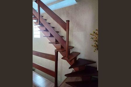 Casa à venda com 2 quartos, 209m² em Vila Alvinopolis, São Bernardo do Campo