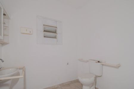 Casa para alugar com 30m², 3 quartos e 1 vagaBanheiro 1
