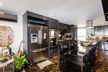 Apartamento para alugar com 105m², 2 quartos e 2 vagas Apartamento para alugar com 105m², 2 quartos e 2 vagasCozinha