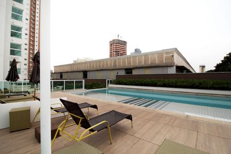 Apartamento para alugar com 50m², 1 quarto e 2 vagasÁrea comum - Piscina