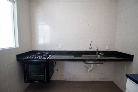 Casa para alugar com 500m², 5 quartos e 4 vagasCozinha 