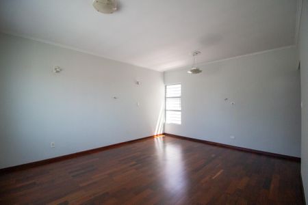 Casa para alugar com 500m², 5 quartos e 4 vagasSala (Casa 2)