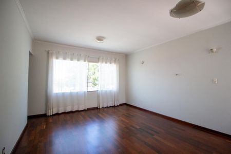 Casa para alugar com 500m², 5 quartos e 4 vagasSala (Casa 2)