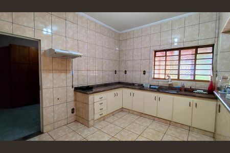 Casa para alugar com 1050m², 4 quartos e 7 vagasCozinha