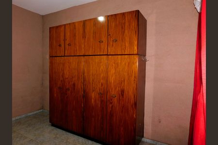 Casa para alugar com 1050m², 4 quartos e 7 vagasQuarto