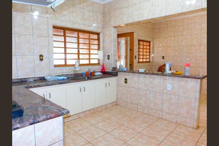 Casa para alugar com 1050m², 4 quartos e 7 vagasCozinha