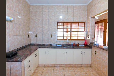 Casa para alugar com 1050m², 4 quartos e 7 vagasCozinha