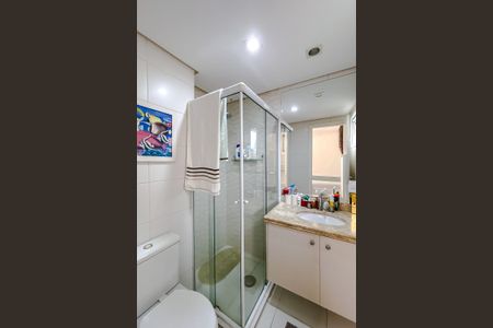 Apartamento à venda com 74m², 3 quartos e 1 vagaBanheiro da Suíte