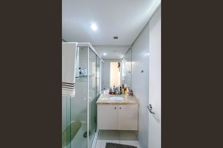 Apartamento à venda com 74m², 3 quartos e 1 vagaBanheiro da Suíte