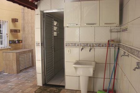 Casa para alugar com 237m², 3 quartos e 2 vagasLavanderia 