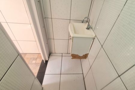 Casa para alugar com 237m², 3 quartos e 2 vagasBanheiro da lavanderia 