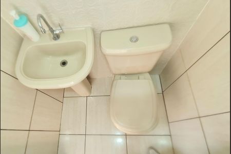 Casa para alugar com 237m², 3 quartos e 2 vagasBanheiro da área gourmet