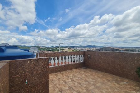 Casa para alugar com 237m², 3 quartos e 2 vagasTerraço 