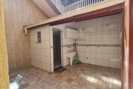 Casa para alugar com 237m², 3 quartos e 2 vagasLavanderia 