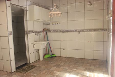 Casa para alugar com 237m², 3 quartos e 2 vagasLavanderia 