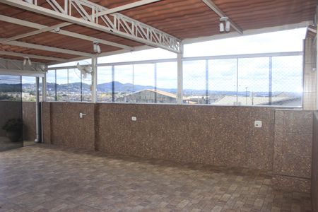 Casa para alugar com 237m², 3 quartos e 2 vagasTerraço 