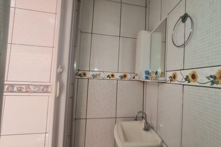 Casa para alugar com 237m², 3 quartos e 2 vagasBanheiro da lavanderia 