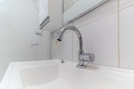 Apartamento para alugar com 66m², 2 quartos e sem vagaBanheiro