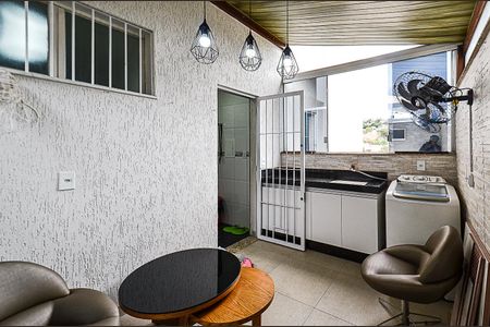 Apartamento à venda com 61m², 2 quartos e 1 vagaÁrea Privativa/Área de Serviço