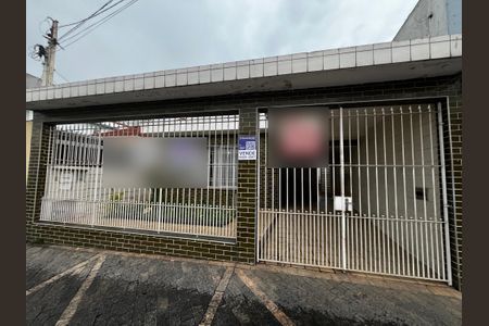 Casa à venda com 238m², 3 quartos e 2 vagasFachada/Placa