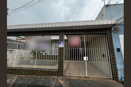 Casa à venda com 238m², 3 quartos e 2 vagasFachada/Placa