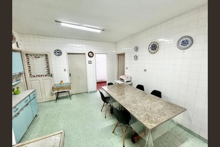 Casa à venda com 238m², 3 quartos e 2 vagasCozinha