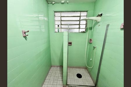 Casa à venda com 238m², 3 quartos e 2 vagasBanheiro