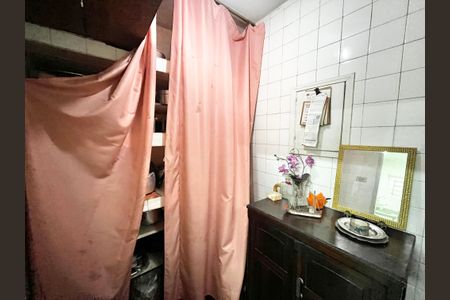 Casa à venda com 238m², 3 quartos e 2 vagasDespensa