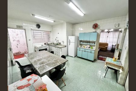 Casa à venda com 238m², 3 quartos e 2 vagasCozinha