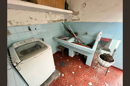 Casa à venda com 238m², 3 quartos e 2 vagasLavanderia