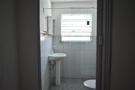 Kitnet - Banheiro de casa para alugar com 1 quarto, 20m² em Vila do Bosque, São Paulo