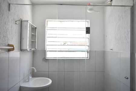 Kitnet - Banheiro de casa para alugar com 1 quarto, 20m² em Vila do Bosque, São Paulo