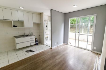 Sala de apartamento para alugar com 2 quartos, 70m² em Jardim das Palmas, São Paulo