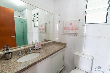 Apartamento à venda com 84m², 3 quartos e 2 vagasBanheiro Social