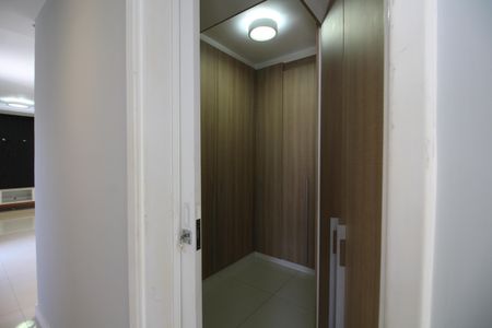 Apartamento à venda com 154m², 3 quartos e 2 vagasCloset