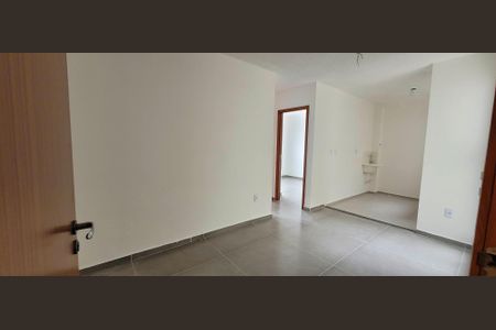 Apartamento para alugar com 2 quartos, 40m² em Maria Augusta, Itaquaquecetuba