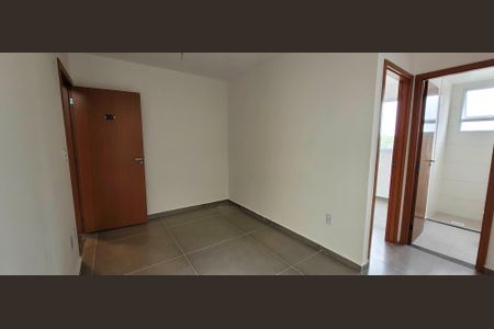 Apartamento para alugar com 2 quartos, 40m² em Maria Augusta, Itaquaquecetuba