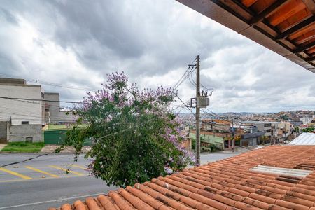 Casa à venda com 401m², 4 quartos e 4 vagasQuarto 4 Varanda
