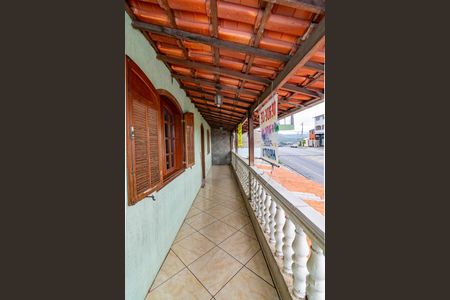 Casa à venda com 401m², 4 quartos e 4 vagasQuarto 4 Varanda