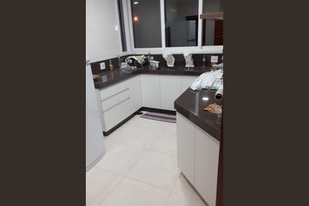 Casa à venda com 3 quartos, 297m² em Swiss Park, Campinas