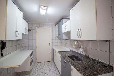 Apartamento para alugar com 112m², 3 quartos e 2 vagasCozinha