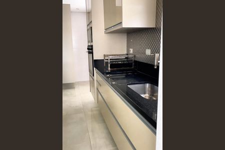 Apartamento à venda com 3 quartos, 104m² em Vila Regente Feijó, São Paulo