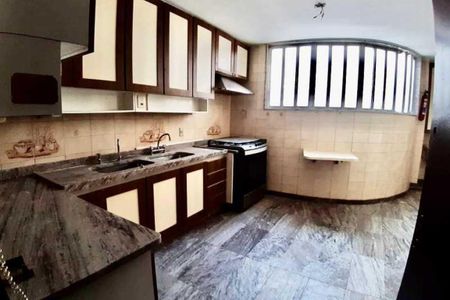 Apartamento à venda com 300m², 4 quartos e 1 vaga