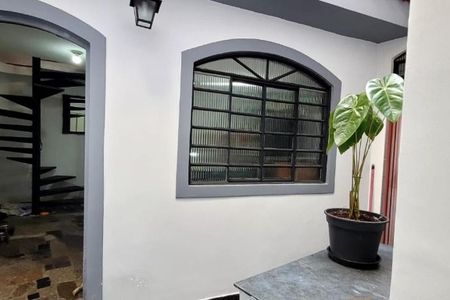 Casa à venda com 185m², 3 quartos e 2 vagas