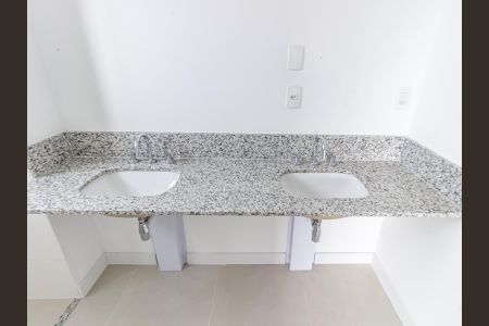 Apartamento à venda com 163m², 3 quartos e 3 vagasBanheiro da Suíte 1