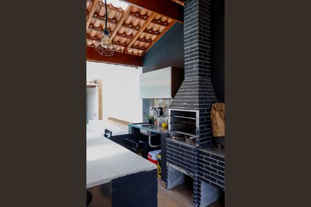 Casa para alugar com 150m², 2 quartos e 2 vagasÁrea comum - Churrasqueira