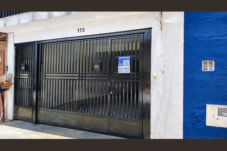 Casa para alugar com 150m², 2 quartos e 2 vagasplaca