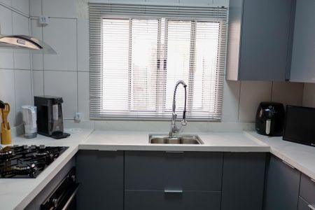 Casa para alugar com 150m², 2 quartos e 2 vagasCozinha