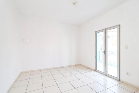 Sala de casa para alugar com 2 quartos, 70m² em Vila Santa Teresinha, São Paulo