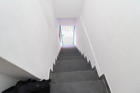 Casa para alugar com 70m², 2 quartos e sem vagaEscada